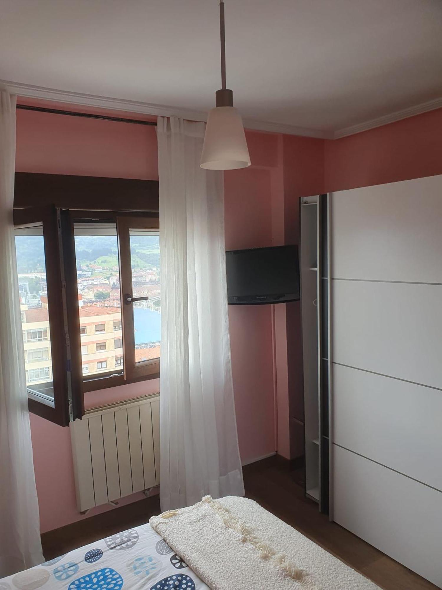 Vistas Monte Naranco Apartamento Con Parking 5Euros Al Dia Oviedo Exterior foto